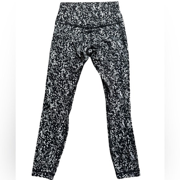 RARE Lululemon Align Leggings 25” - Chirasu Black, Size 6 - Picture 8 of 10